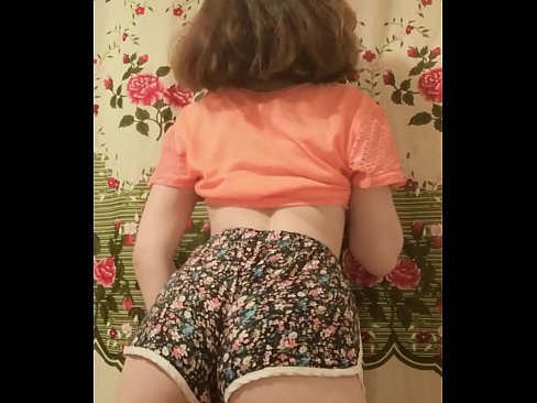 ❤️ Leanabh òg sexy a ’toirt dheth na shorts aice air a’ chamara ️❌  Porno  aig gd.hentai-ita.ru ❌❤